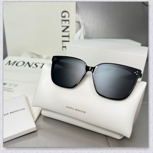 Gentle Monster PALETTE Black Square Sunglasses
